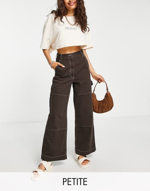 Pantalones cargo marrón chocolate de estilo worker de pernera recta y talle alto de Topshop Petite 