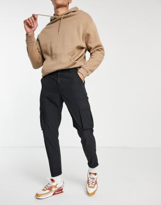 Pantalones cargo negros antidesgarros de New Look ASOS