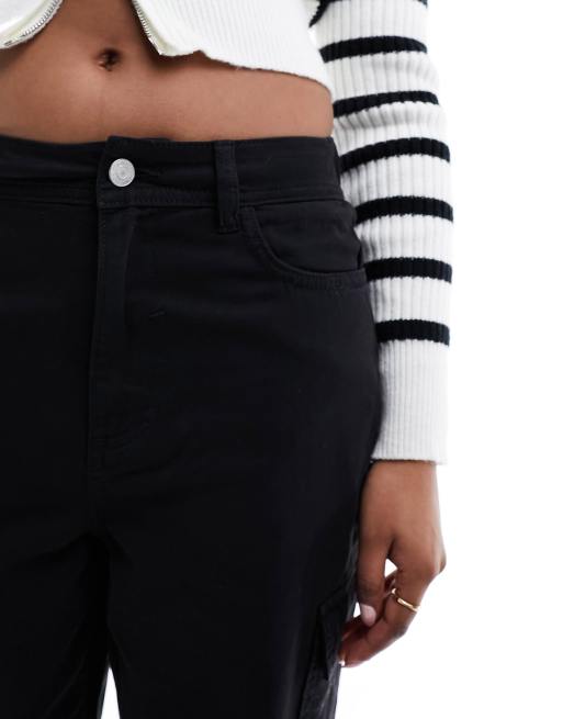 Pantalones cargo negros con bajos ajustados de New Look, 2 de 5