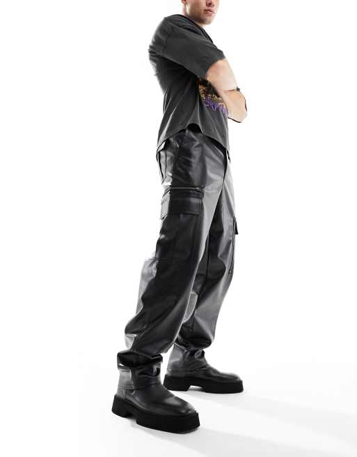 Pantalones cargo negros holgados de tejido efecto cuero de ASOS DESIGN, 3 de 5