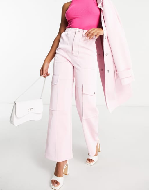 Pantalones cargo rosas con pespuntes en contraste de vinilo de Miss Selfridge (parte de un conjunto)