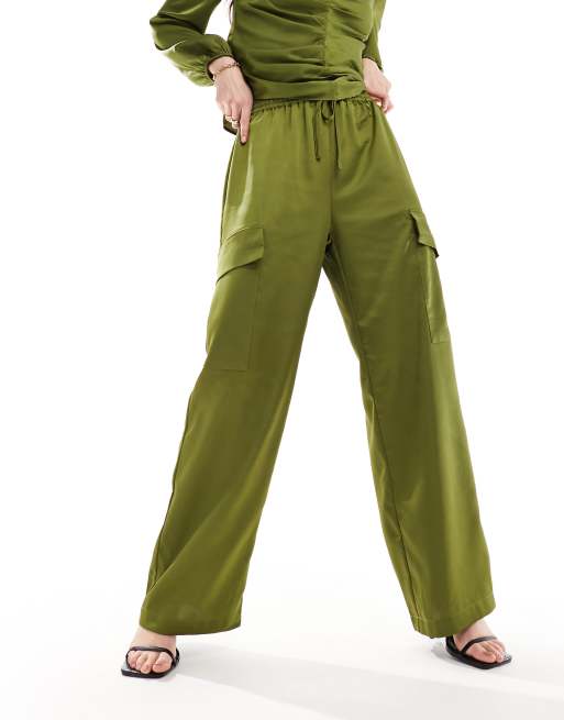 Pantalones cargo verde oliva de corte recto Ezra de Y.A.S (parte de un conjunto)