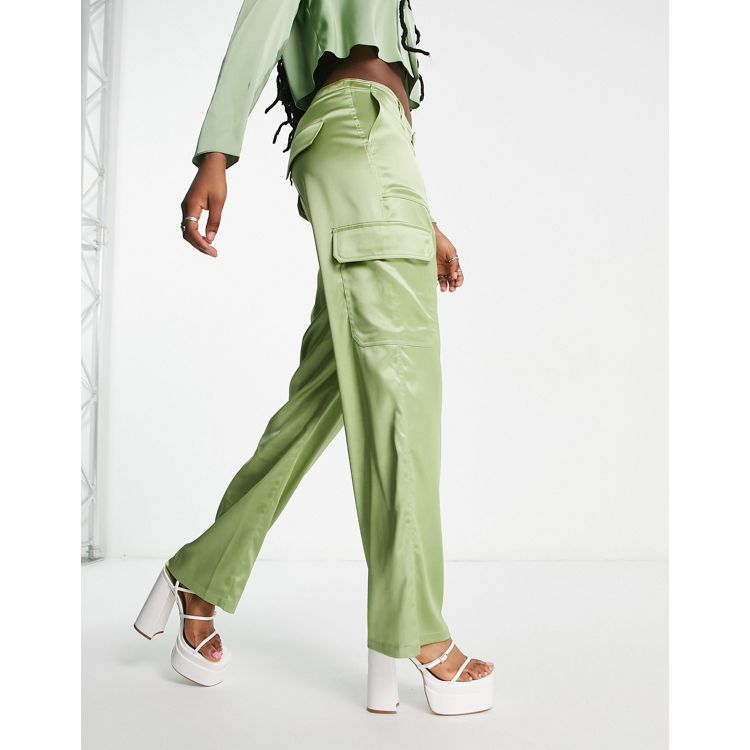 Pantalon Cargo Con Tacones 2024