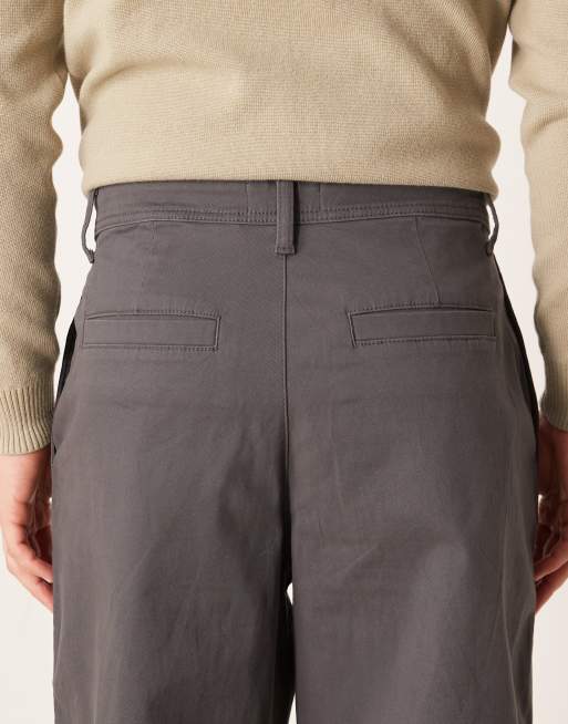 Pantalones chinos gris carbón de corte suelto de ASOS DESIGN, 4 de 5