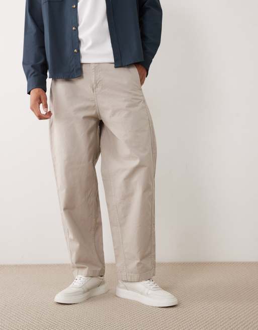 Pantalones chinos gris claro de corte barrel de Jack & Jones, 5 de 5