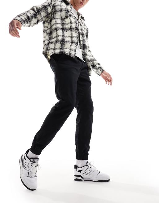 Pantalones chinos negros con bajos ajustados de Jack & Jones