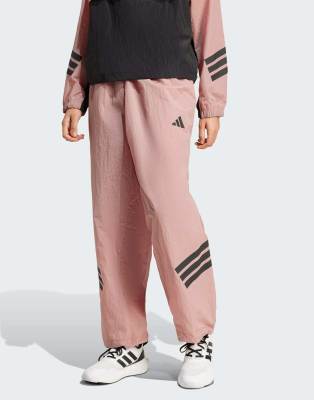 Pantalones color arcilla cálido con detalle de 3 rayas de tejido liso Future Icons de adidas Performance
