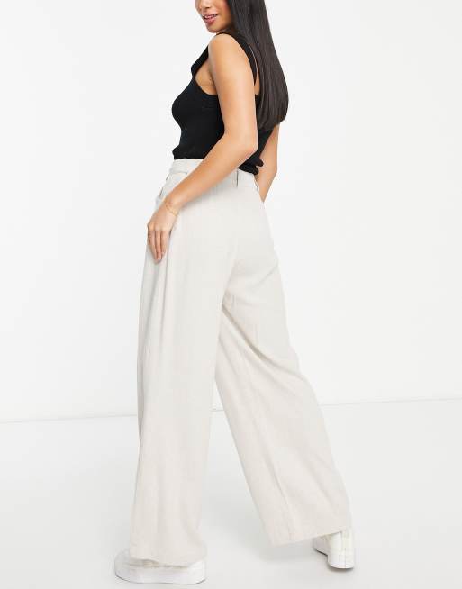Pantalones color avena de pernera ancha de mezcla de lino de ASOS DESIGN Petite , 2 de 4