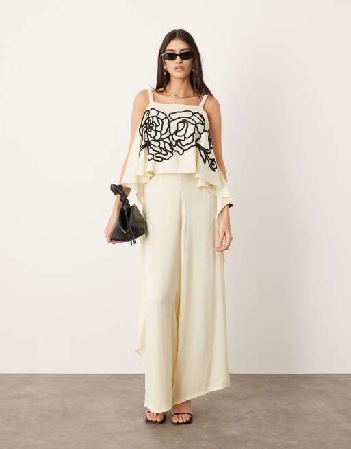 Pantalones color crema de pernera ancha con parte delantera lisa de ASOS EDITION (parte de un conjunto)