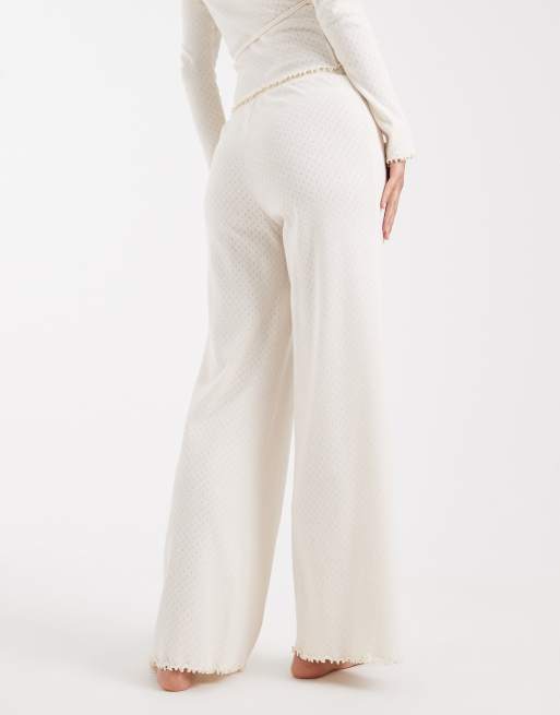 Pantalones color crema de pernera ancha de punto pointelle de Miss Selfridge, 4 de 5