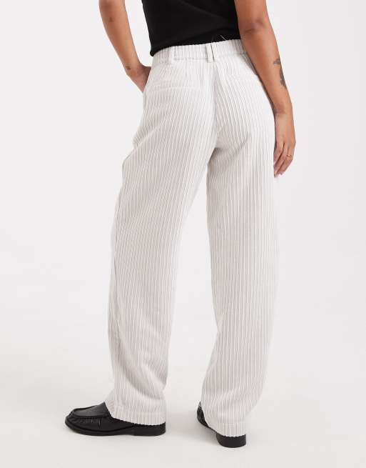 Pantalones color crema de pernera slim de pana de ASOS DESIGN Petite, 5 de 5