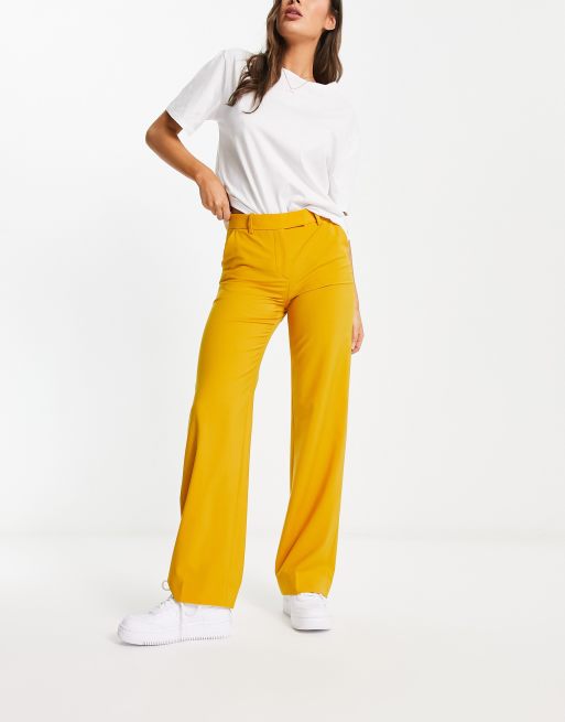 Pantalones color mostaza de corte sartorial de & Other Stories (parte de un conjunto)