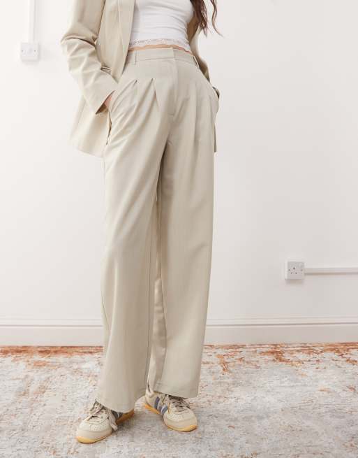 Pantalones color piedra básicos de pernera ancha de Miss Selfridge, 2 de 5