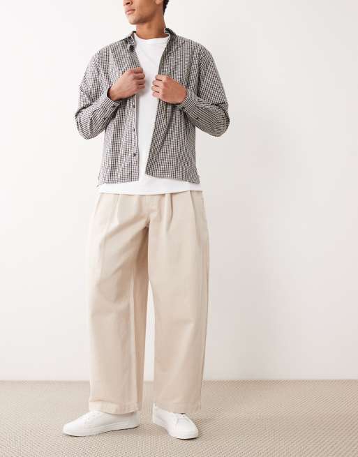 Pantalones color piedra de corte barrel con pinzas de ASOS DESIGN