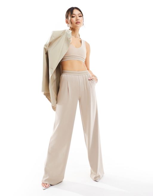 Pantalones color piedra de pernera ancha con ribete elástico en la cintura de ASOS DESIGN (parte de un conjunto)