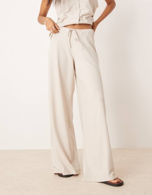 Pantalones color piedra de pernera ancha de punto texturizado de ASOS DESIGN (parte de un conjunto), 2 de 5