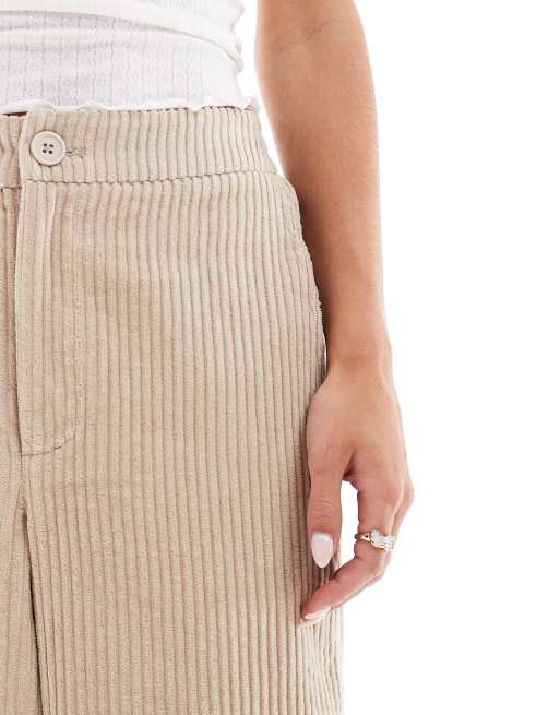 Pantalones color piedra de pernera barrel de pana de ASOS DESIGN Petite, 2 de 5