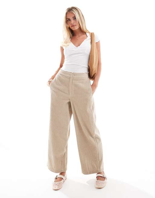 Pantalones color piedra de pernera barrel de pana de ASOS DESIGN Petite, 3 de 5