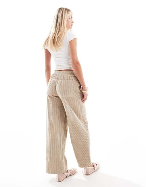 Pantalones color piedra de pernera barrel de pana de ASOS DESIGN Petite, 4 de 5
