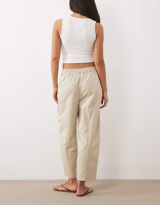 Pantalones color piedra de pernera barrel de Threadbare, 5 de 5