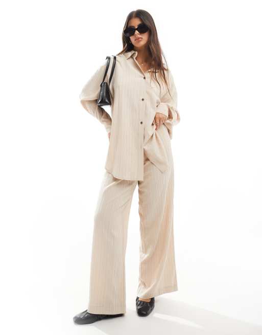 Pantalones color piedra texturizados de pernera ancha sin cierres de ASOS DESIGN (parte de un conjunto)