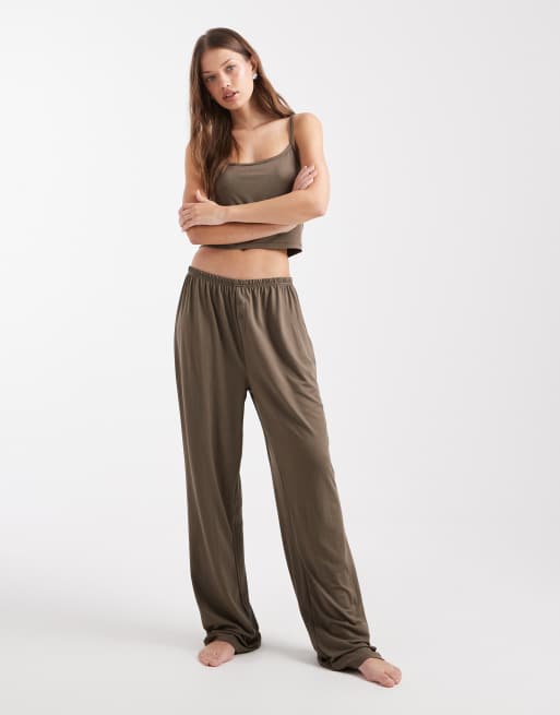 Pantalones color topo oscuro de pernera recta con cinturilla estilo bóxer de tejido supersuave Mix & Match de Loungeable