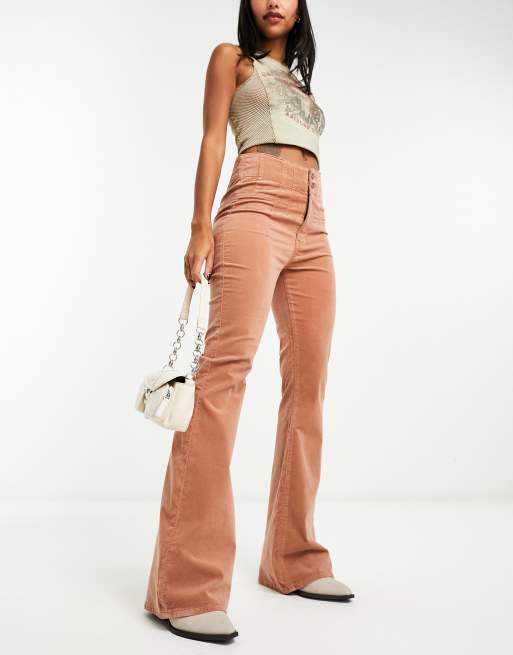 Pantalones color tostado de campana y talle alto de pana de Free People