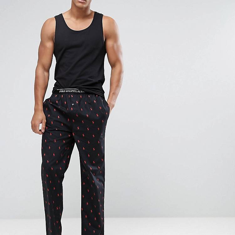 Pantalones confort de estándar en negro con el jugador polo repetido Polo Ralph Lauren ASOS