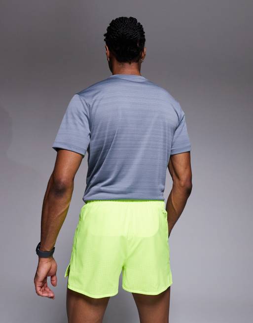 Pantalones cortos 3" amarillo neón con forro estilo calzoncillos Dri-FIT Fast de Nike Running, 3 de 5