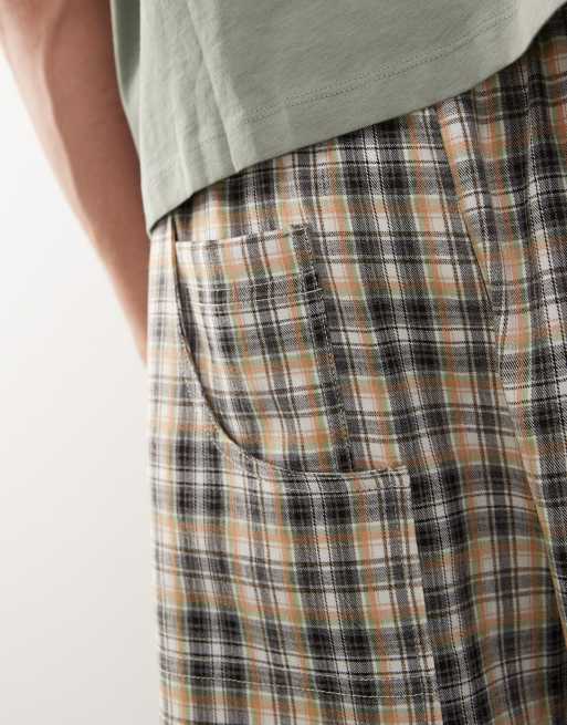 Pantalones cortos a cuadros de corte alargado holgado de estilo años 90 de COLLUSION (parte de un conjunto), 3 de 5