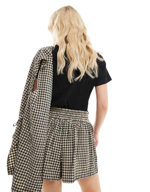 Pantalones cortos a cuadros vichy estilo bóxer sin cierres de tejido texturizado de ASOS DESIGN (parte de un conjunto) , 2 de 4