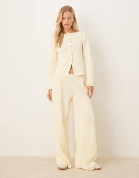 Pantalones cortos amarillo crema de punto de ASOS DESIGN (parte de un conjunto) - view 1
