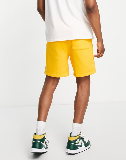Pantalones cortos amarillo taxi de felpa de Jordan Essentials, 2 de 4