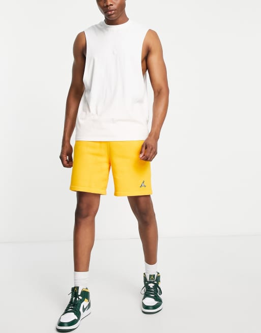 Pantalones cortos amarillo taxi de felpa de Jordan Essentials, 3 de 4