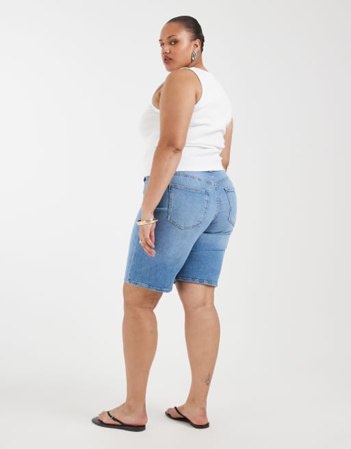 Pantalones cortos azul claro estilo bermudas de talle alto de ONLY Curve, 2 de 5