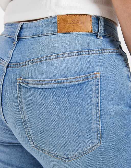 Pantalones cortos azul claro estilo bermudas de talle alto de ONLY Curve, 5 de 5