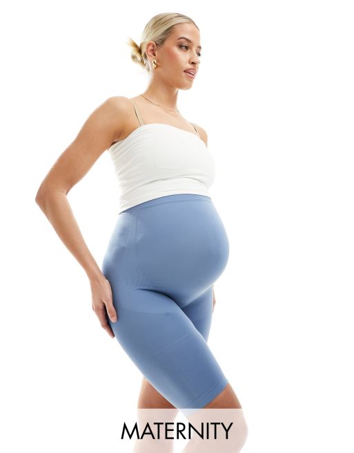 Pantalones cortos azul denim moldeadores con diseño por encima del vientre de Mamalicious Maternity