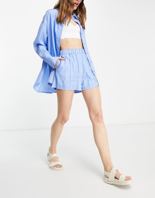 Pantalones cortos azul con diseño técnico de Topshop (parte de un conjunto) |