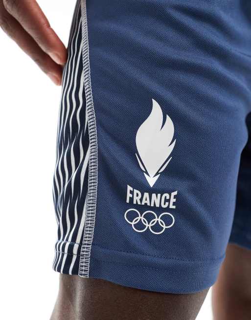 Pantalones cortos azules con diseno del equipo frances para los Juegos Olimpicos de Paris 2024 de Le Coq Sportif ASOS