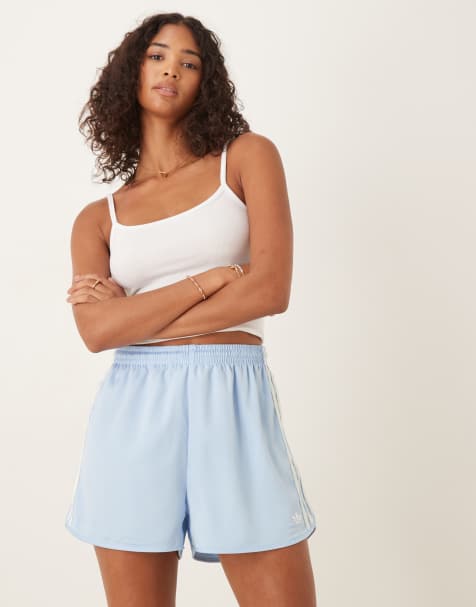 Pantalones cortos azules de estilo deportivo con 3 rayas con volantes de satén de adidas Originals - view 1