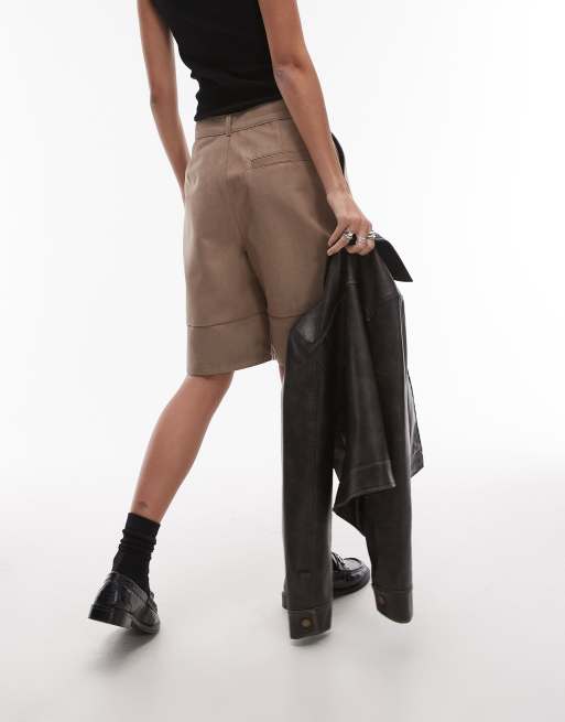 Pantalones cortos beis claro estilo bermudas de antelina de Topshop, 3 de 5