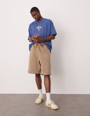 Pantalones cortos beis extragrandes de tejido grueso de 400 g/m² de ASOS DESIGN - view 1