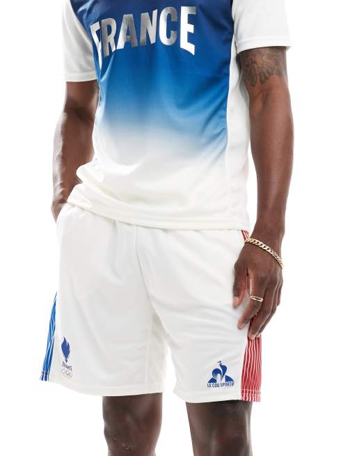 Pantalones cortos blanco malvavisco con diseno del equipo frances para los Juegos Olimpicos de Paris 2024 de Le Coq Sportif ASOS