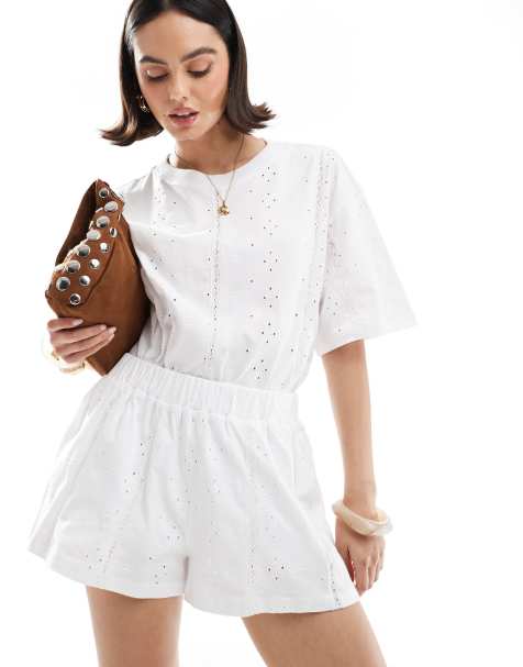 Pantalones cortos blancos con diseño bordado, lazada en la cintura e insertos de encaje de ASOS DESIGN - view 1