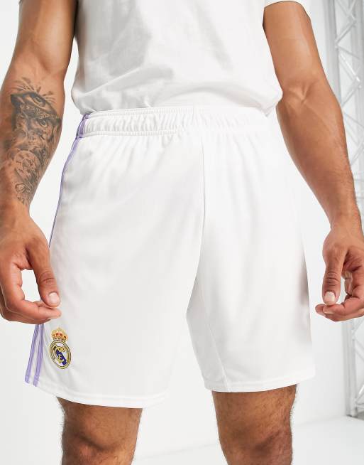 Pantalones cortos blancos con diseño del Real Madrid 2022/23 Home de adidas Football