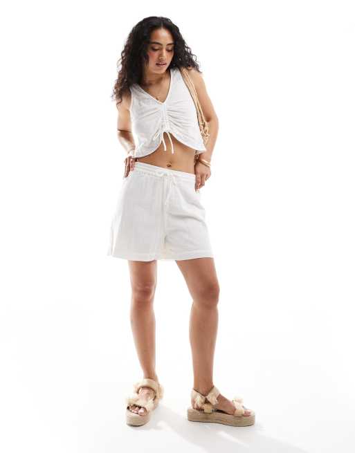 Pantalones cortos blancos con lazada en la cintura de tejido efecto rugoso de PIECES (parte de un conjunto)