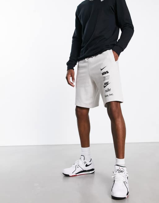 Pantalones cortos blancos con logo apilado de Nike ASOS