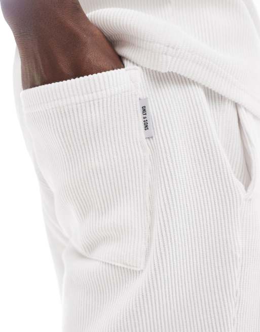 Pantalones cortos blancos de punto acanalado de Only & Sons (parte de un conjunto), 4 de 5