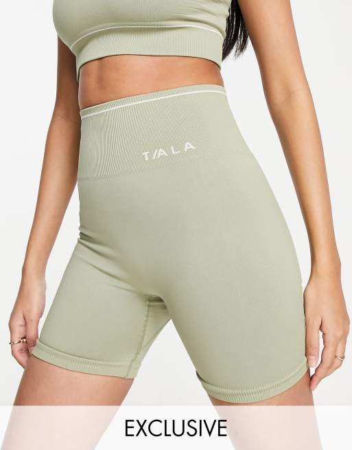 Pantalones cortos caquis ajustados Hosta exclusivos en ASOS de TALA