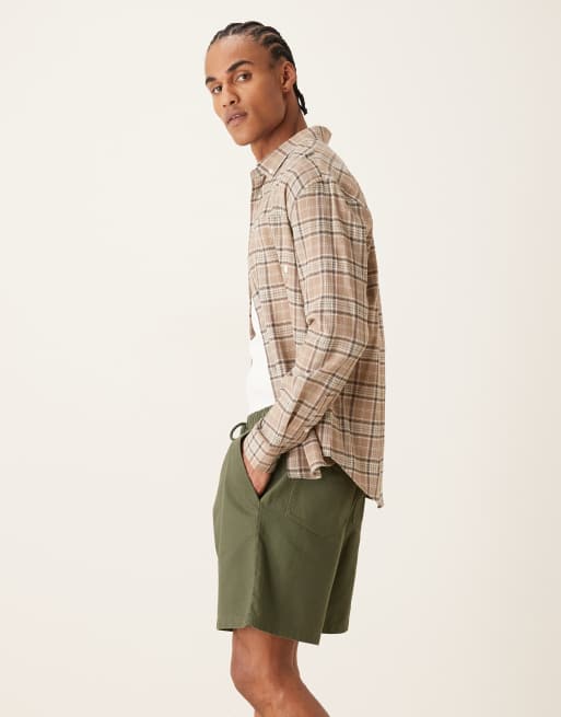 Pantalones cortos caquis con cordón ajustable Swinton de Farah, 3 de 5